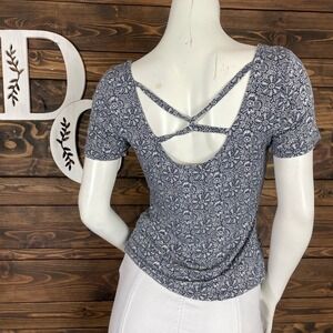 Aeropostale | Floral Short Sleeve‎ Tee Top Lightweight Open Low Strappy Back